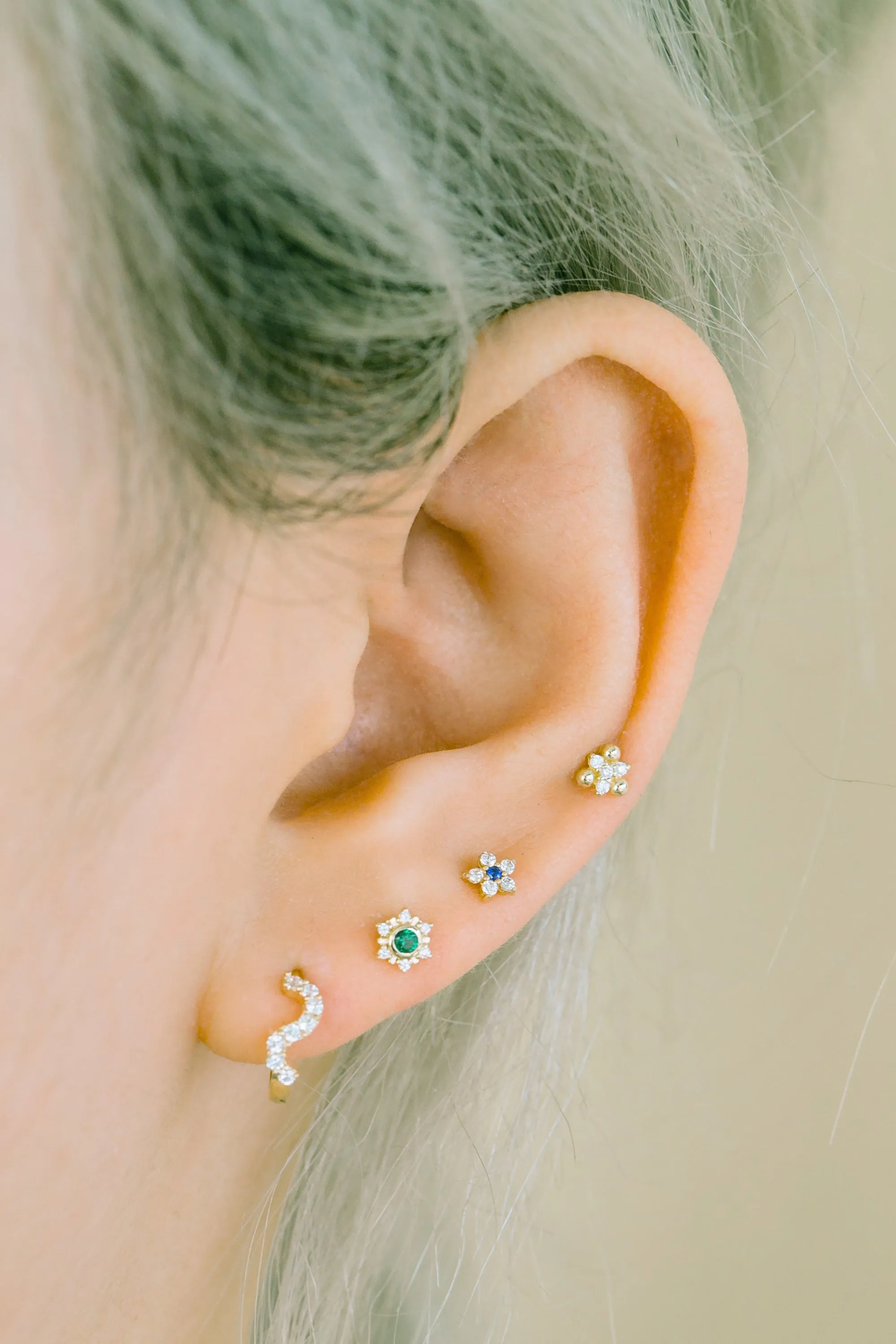 14K Solid Gold Cartilage Minimalist Green Cz or Genuine Diamond and Emerald Flower Internally Threaded Earring Labret