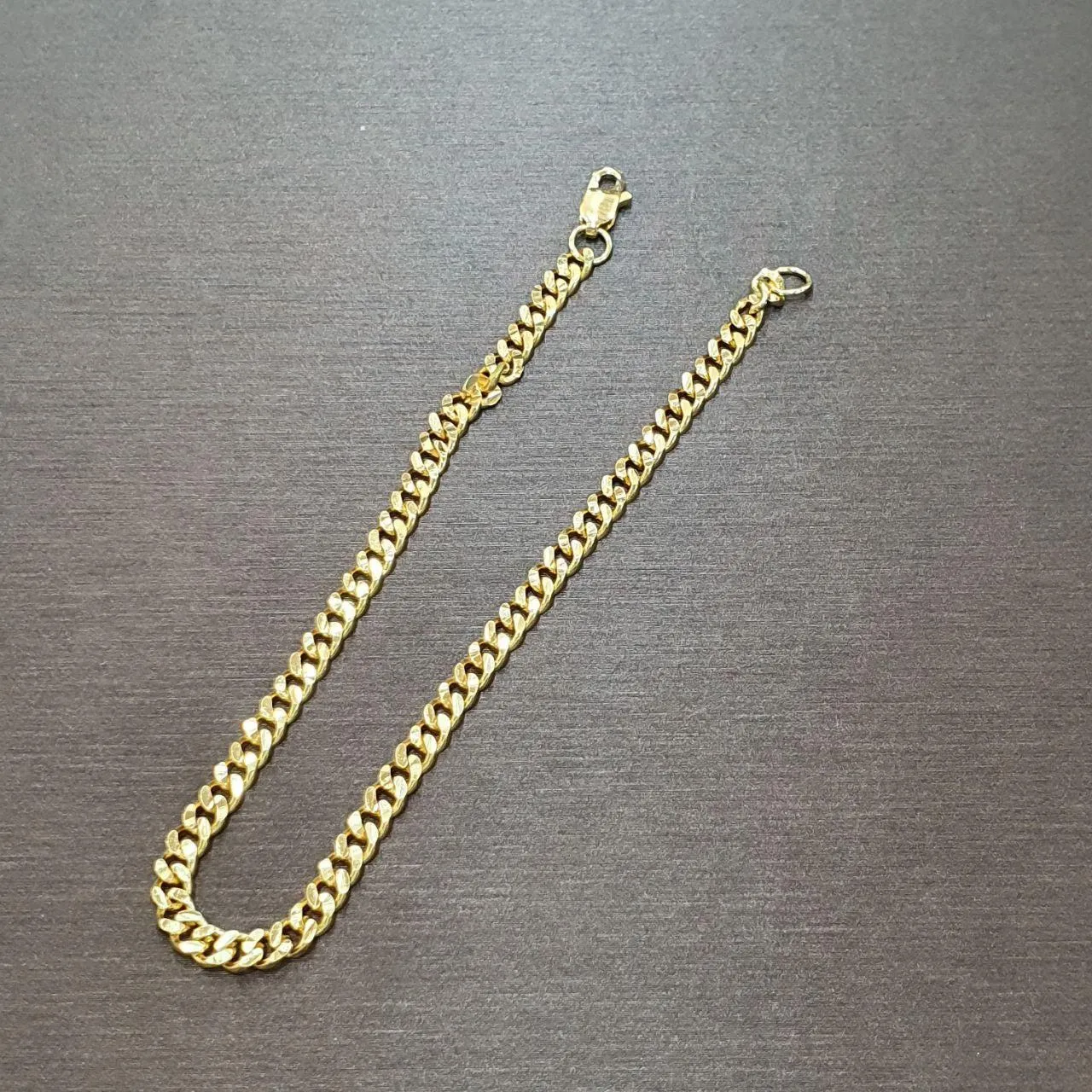 22k / 916 Gold Solid Slim Fishbone Bracelet