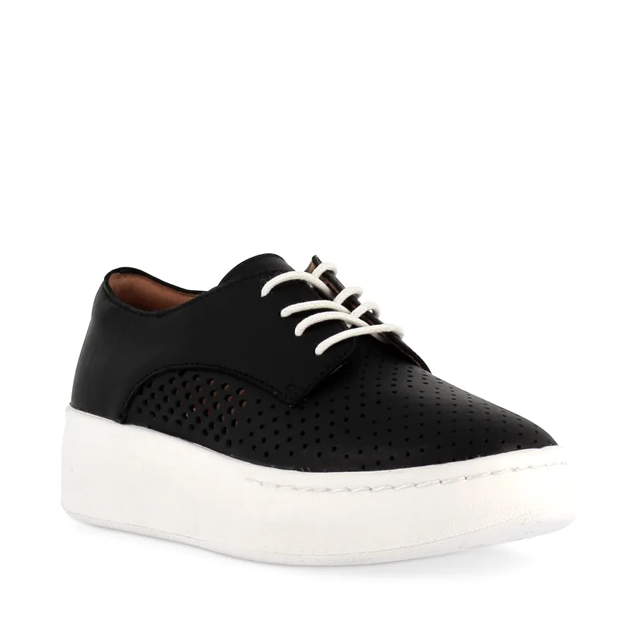 DERBY CITY PUNCH - BLACK LEATHER