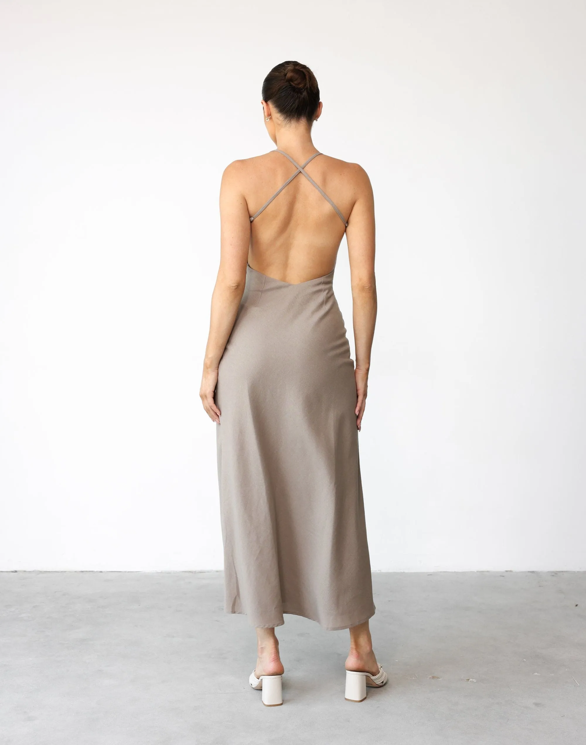 Haylie Linen Maxi Dress (Stone)