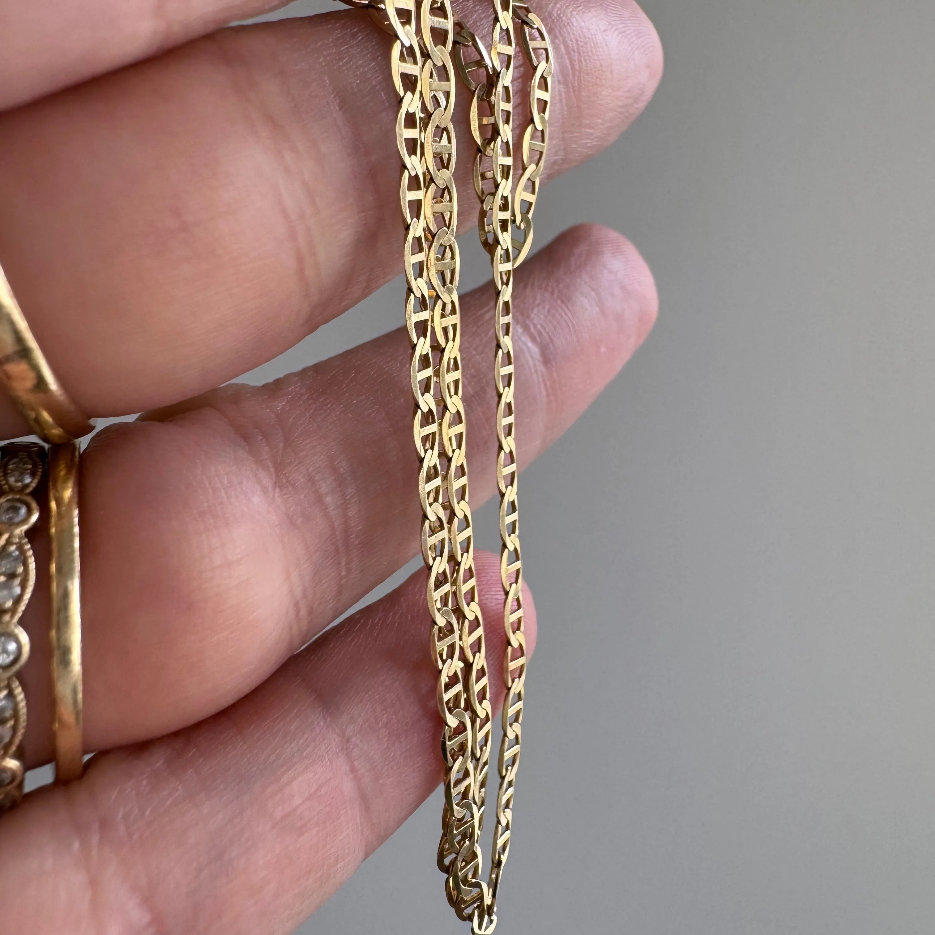 P R E - L O V E D // classic mariner / 10k yellow gold flat mariner anchor link chain / 16.25, 2.4g