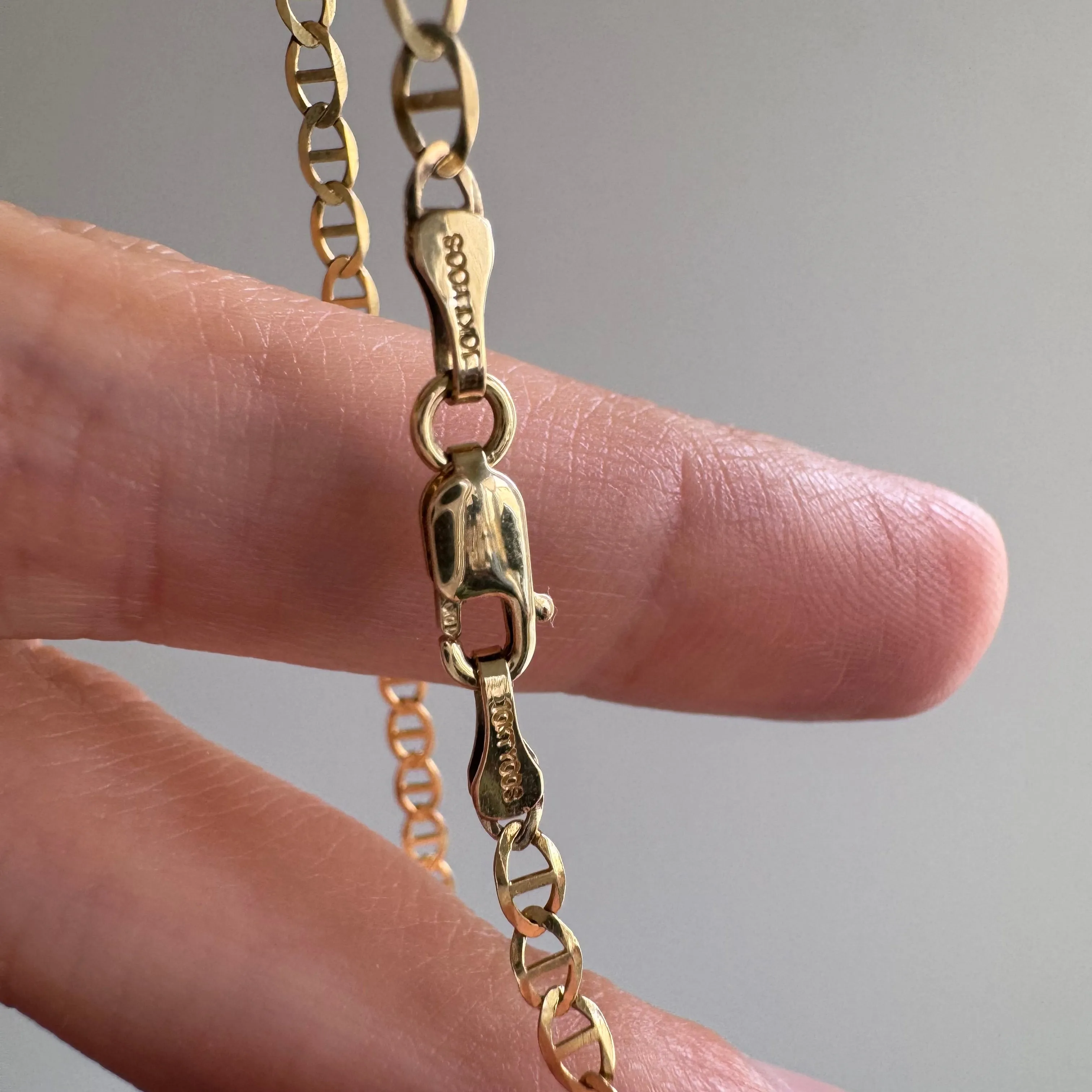 P R E - L O V E D // classic mariner / 10k yellow gold flat mariner anchor link chain / 16.25, 2.4g