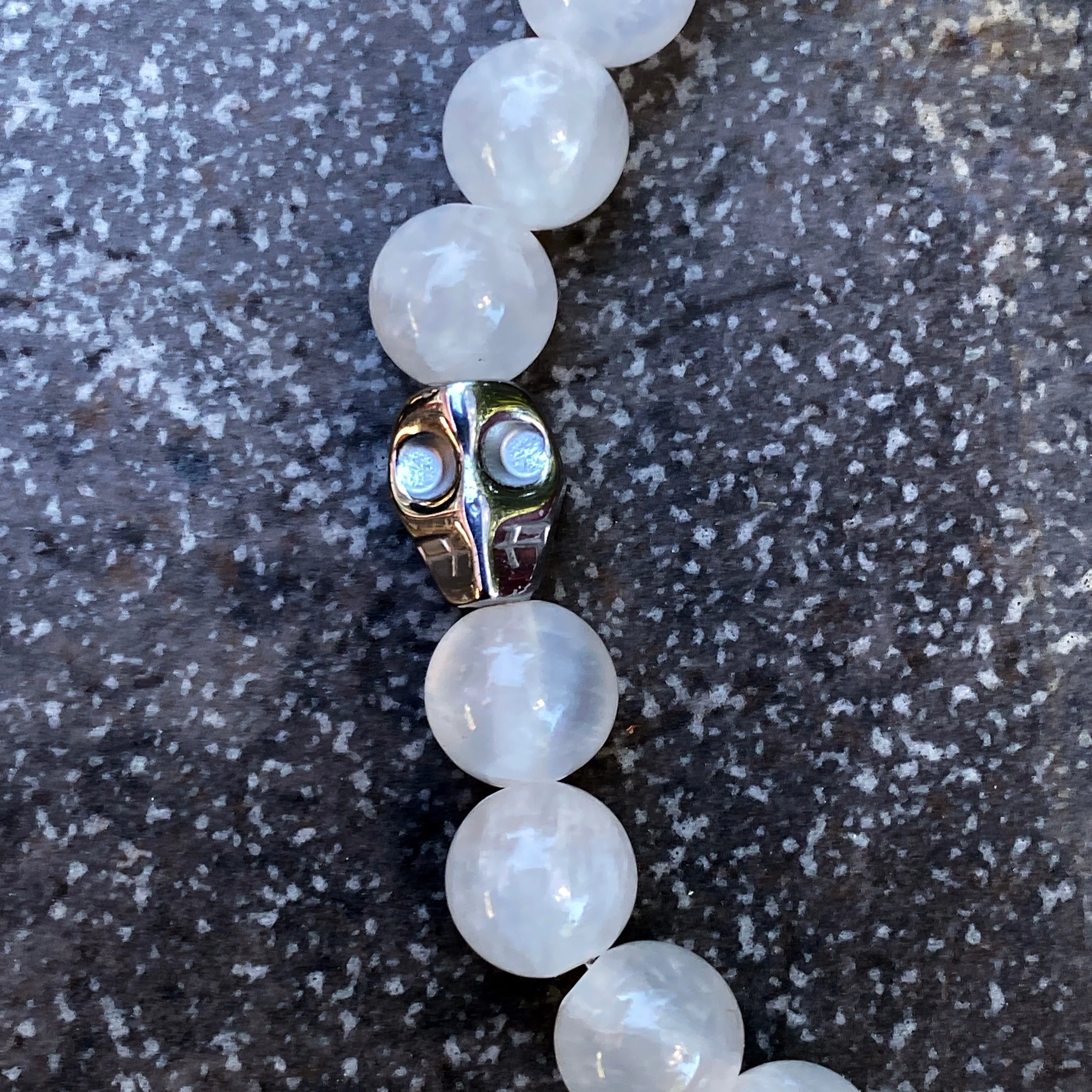 Selenite gemstone and Hematite Skull Men’s Stretch Bracelet