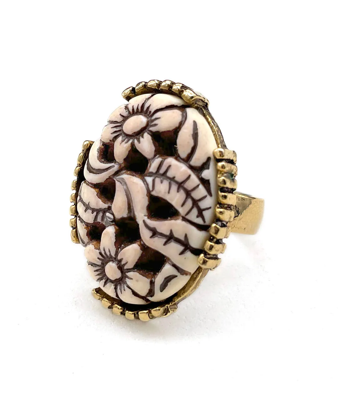 【USA輸入】ヴィンテージ VOGUE フラワー アイボリー リング/Vintage VOGUE Ivory Flower Ring